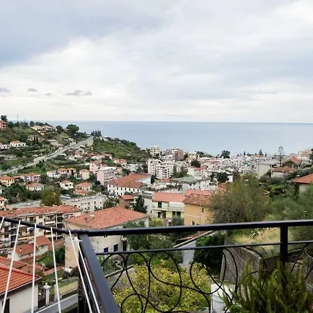 Your Holidays In Sanremo. 4 Minutes From The Διαμέρισμα